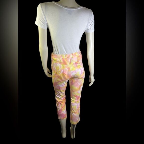 Escada Slim Fit Capri Good Gently Used Condition Size 36(IT) Small Stain Shown - Picture 5 of 7